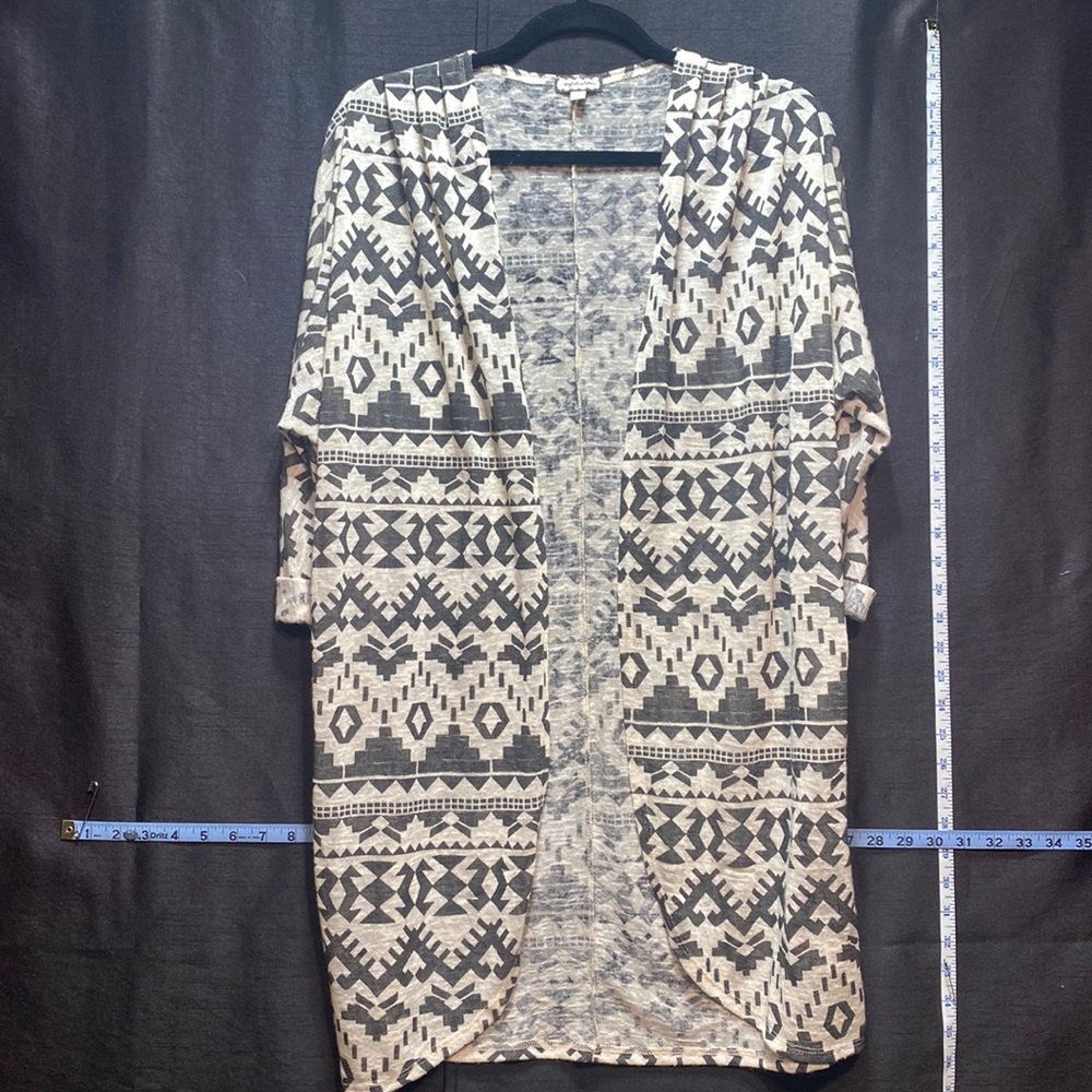 “Eyeshadow” cardigan